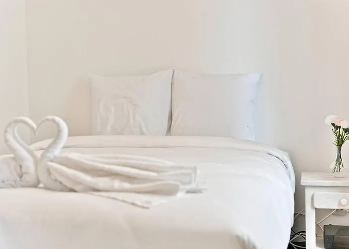 Apartment Proche Mairie 10eme Arrondissement *
